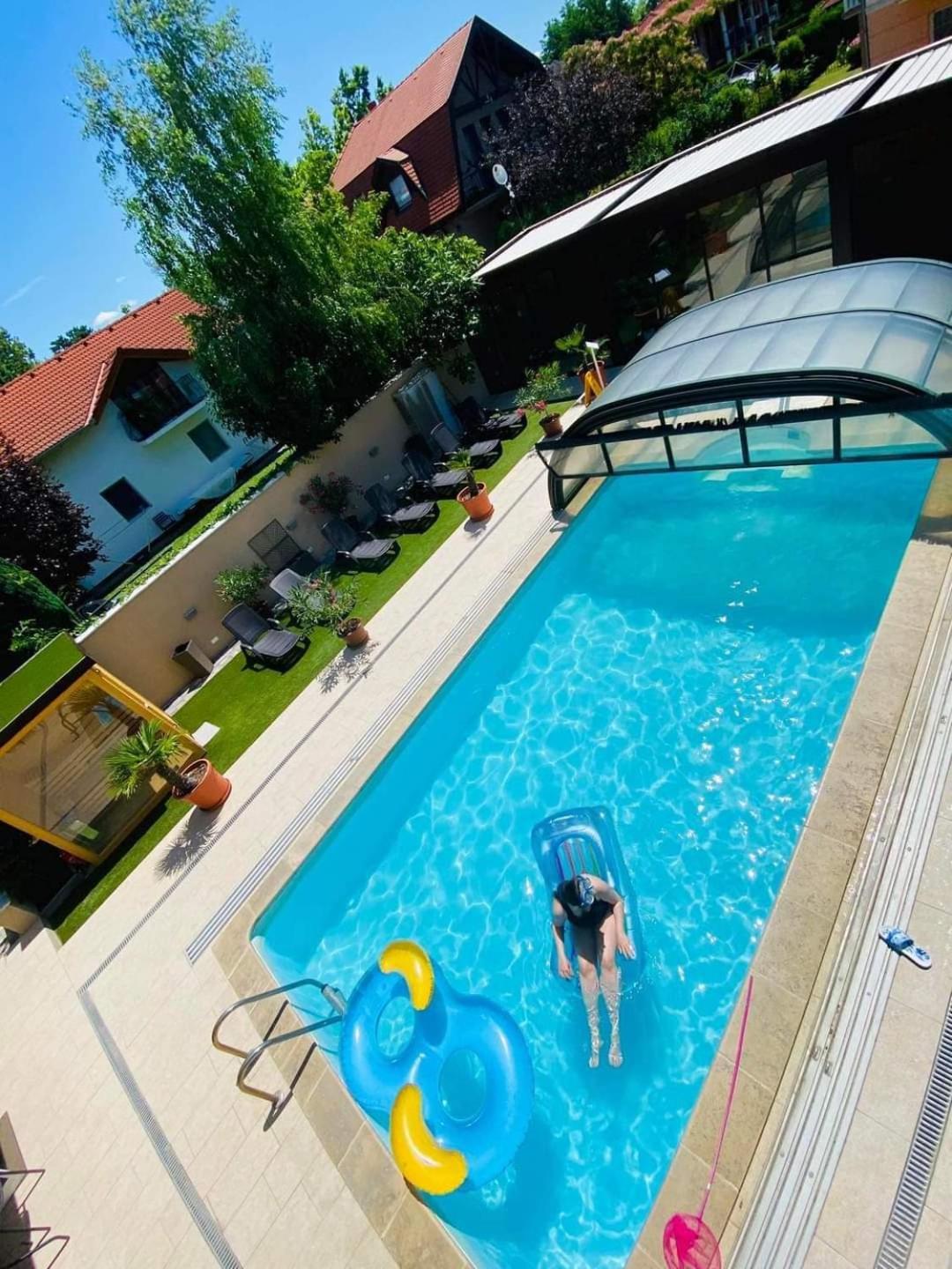 Happy Apartments Balatonlelle Eksteriør billede