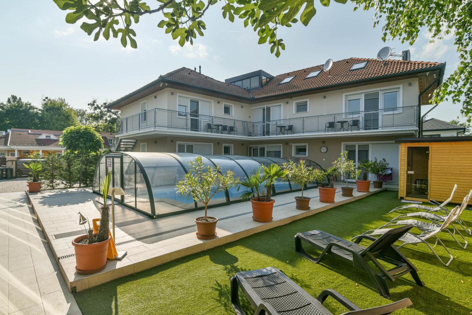 Happy Apartments Balatonlelle Eksteriør billede